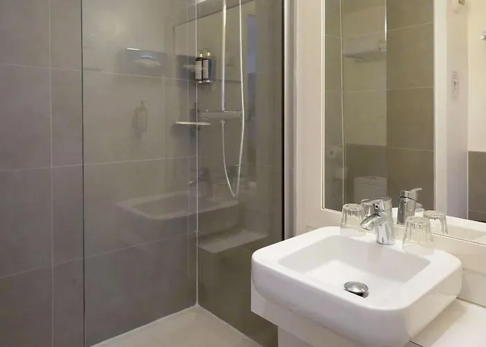 Western Le Montparnasse Hotell