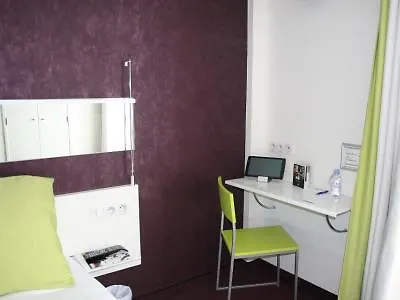 Western Le Montparnasse Hotel