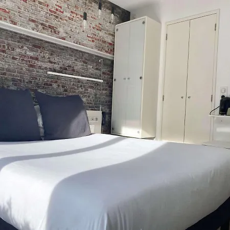Western Le Montparnasse Hotel
