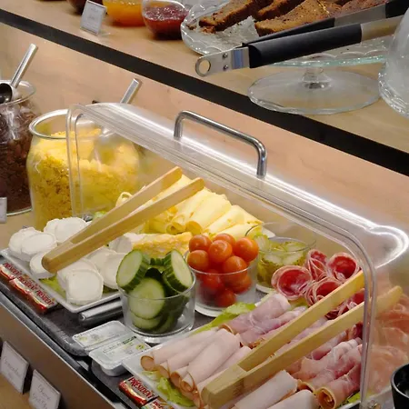 Western Le Montparnasse Hotel