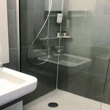 Western Le Montparnasse Hotel 3*