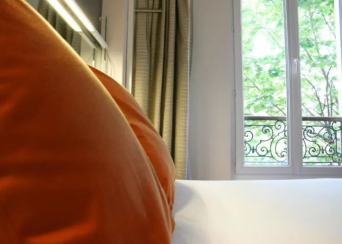 Western Le Montparnasse Hotel 3*